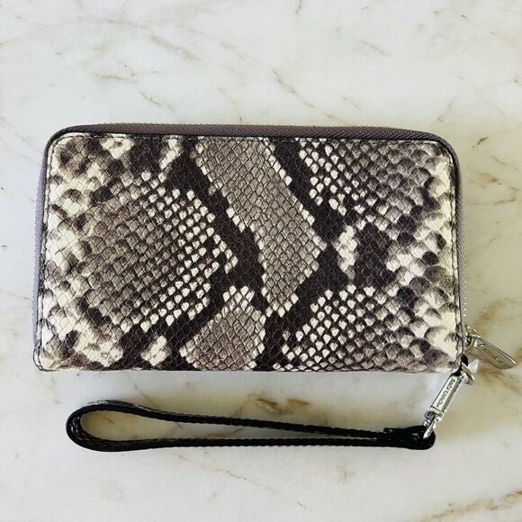 MICHAEL KORS Fulton Animal Print Leather Flat MF Phone Case Zip Wallet Wristlet - Picture 5 of 8